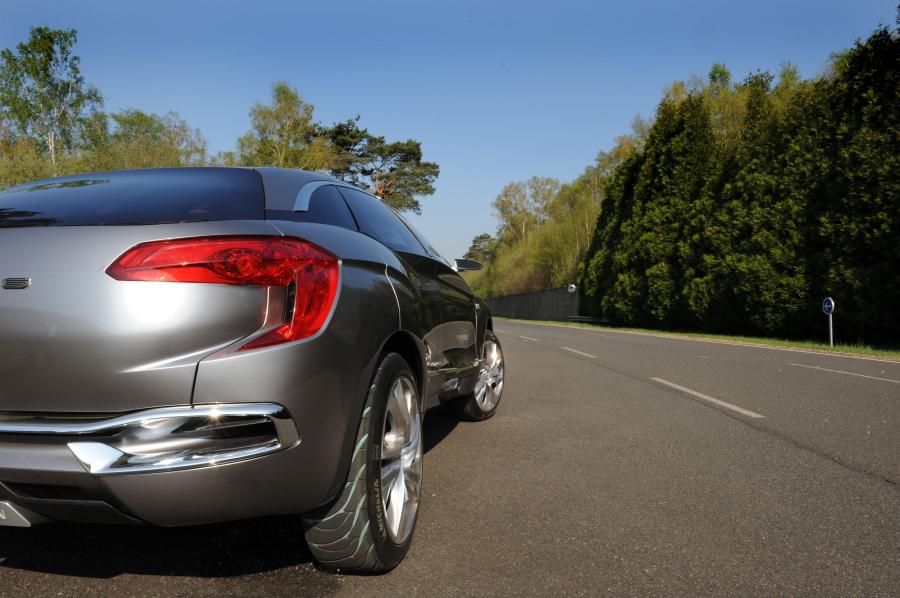 Детали экстерьера Citroen Hypnos Hybrid Crossover Concept 2008 года  (фото 84 из 104)